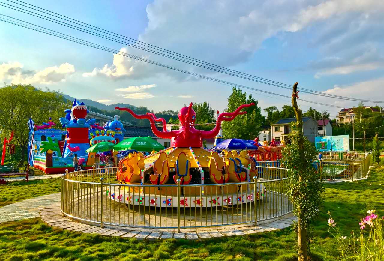 章魚(yú)磨盤(pán)游樂(lè)設(shè)備 章魚(yú)磨盤(pán)游樂(lè)設(shè)備