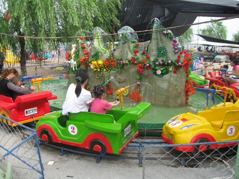 水陸戰(zhàn)車游樂設(shè)備 水陸戰(zhàn)車游樂設(shè)備